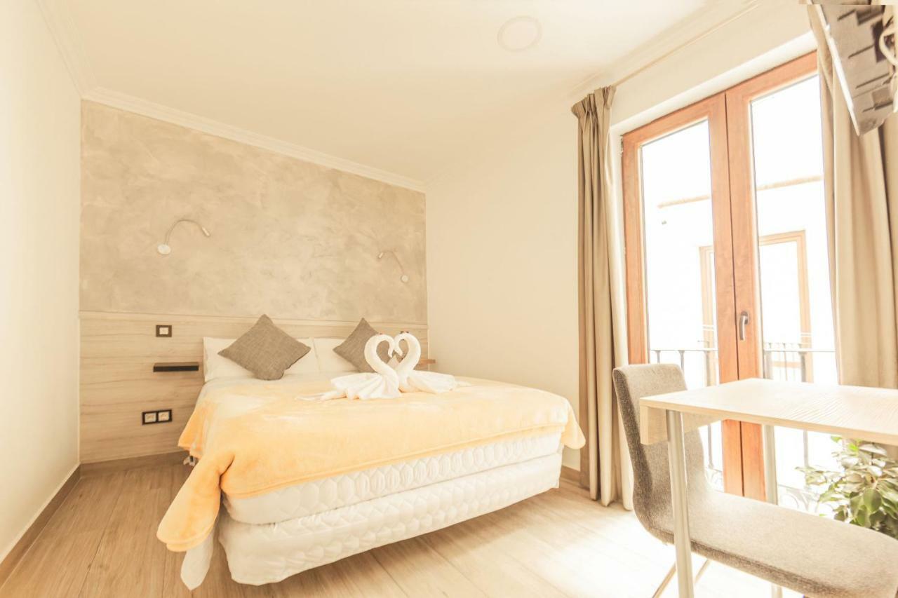 Atocha28 Hotel Madrid Exterior photo